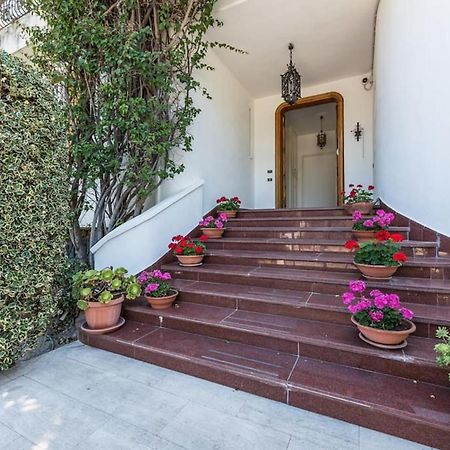 Villa Mary - Oroblu ตรานิ ภายนอก รูปภาพ