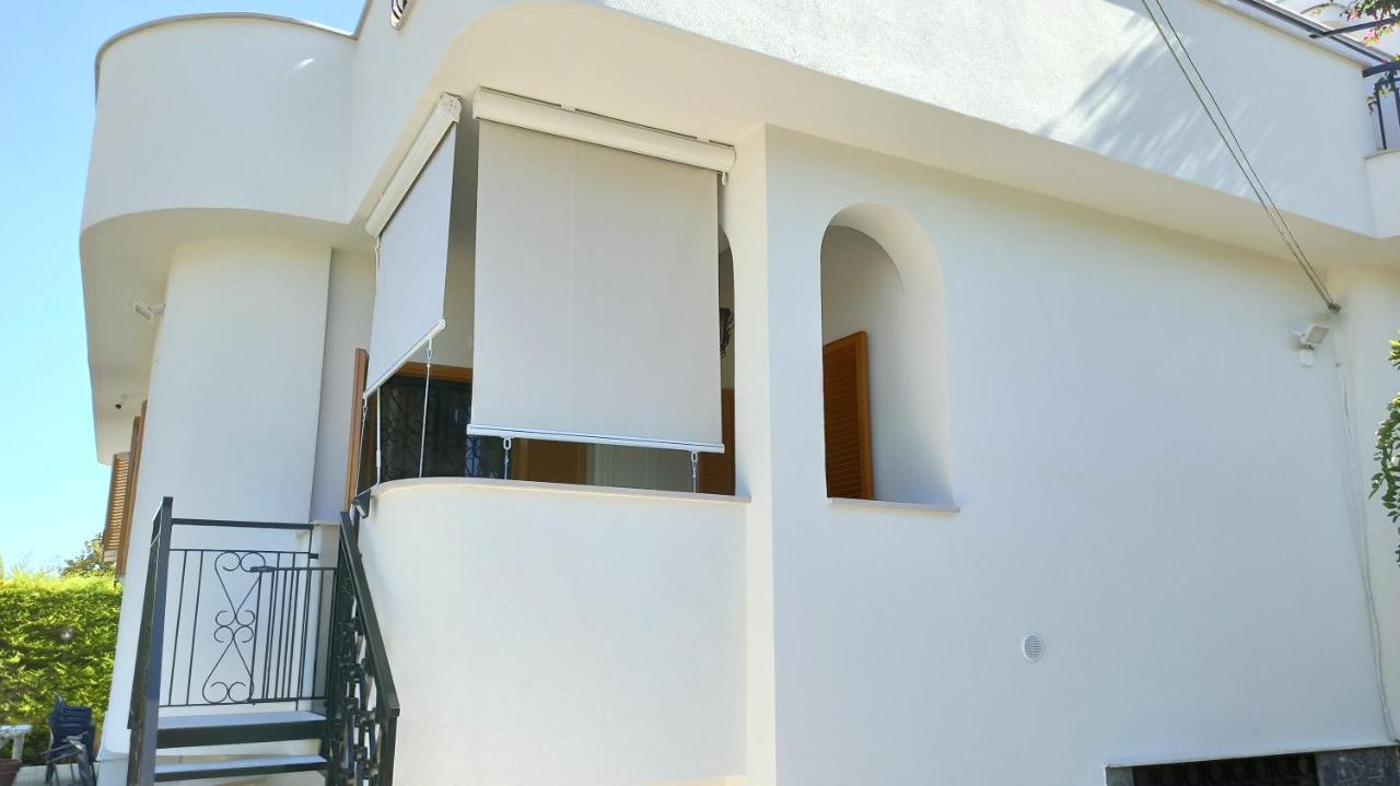 Villa Mary - Oroblu ตรานิ ภายนอก รูปภาพ